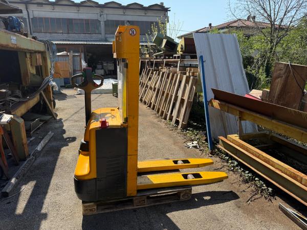ELEVATORE A TIMONE S/PEDANA - JUNGHEINRICH  Ejc110