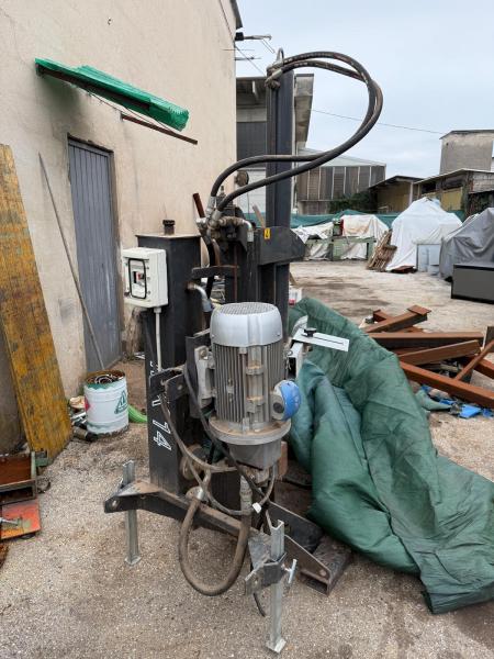 SPACCALEGNA VERTICALE A CUNEO - COMAF